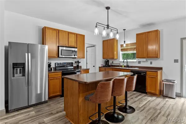 526 Springhurst Pkwy, O'fallon, MO 63368