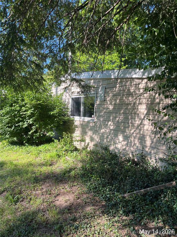 8330 Red Fir Dr, St Louis, MO 63134