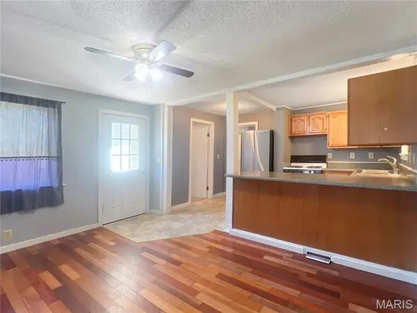 528 E Main ST, Collinsville, IL 62234