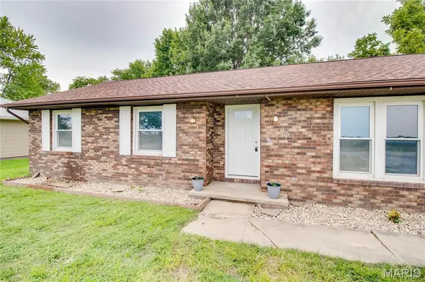 507 Walnut ST, Hillsboro, IL 62049