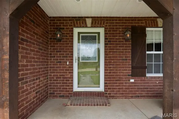 180 Glen Oak DR, Jackson, MO 63755