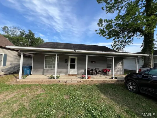 308 E Pine St, East Prairie, MO 63845