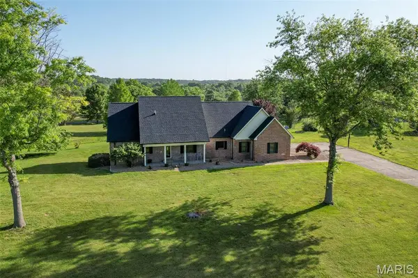 141 Ashley DR, Cape Girardeau, MO 63701