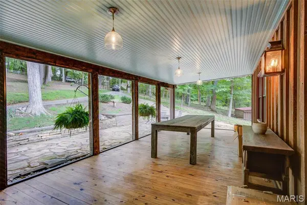 750 Wild Horse Valley RD, Wildwood, MO 63005