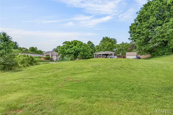 36 Firefly CT, Manchester, MO 63021