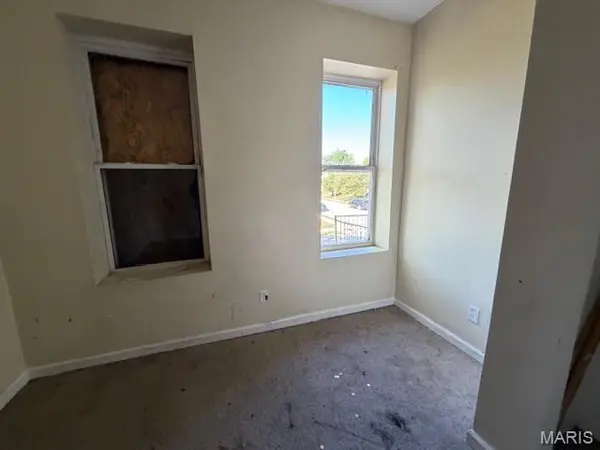 5651 Wells AVE, St Louis, MO 63112