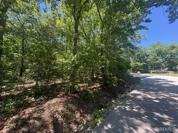 108 Confederate DR, Unincorporated, MO 63050