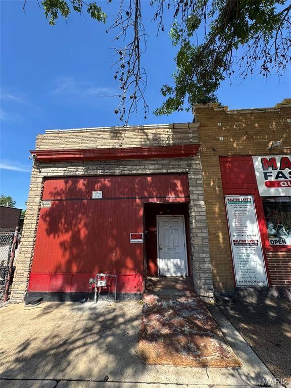 2703 S Jefferson AVE, St Louis, MO 63118