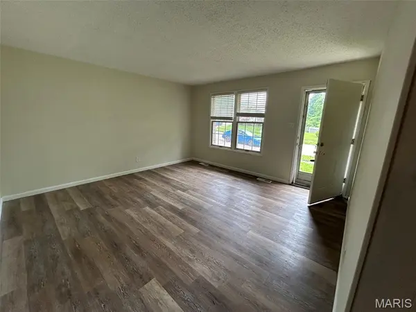 12834 Fox Haven DR, Florissant, MO 63033