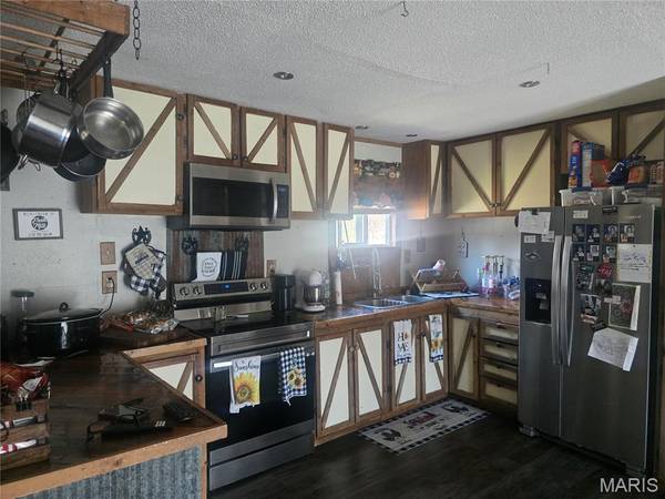 23672 Richland Road, Waynesville, MO 65583