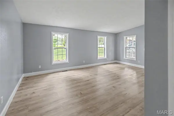 6 S Martin ST, Salem, MO 65560