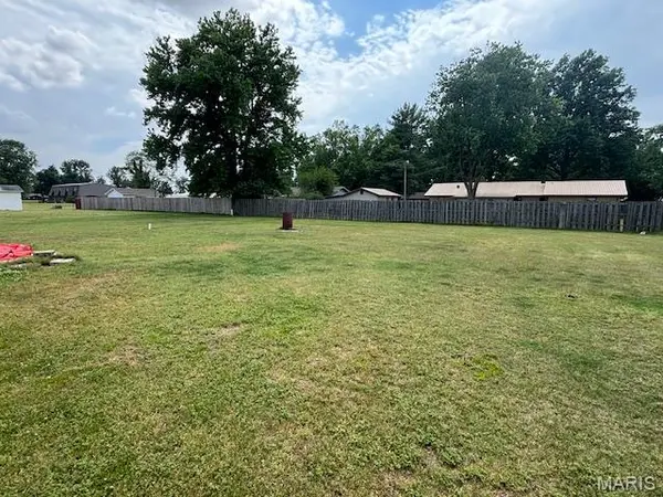 39665 Bernard RD, Malden, MO 63863