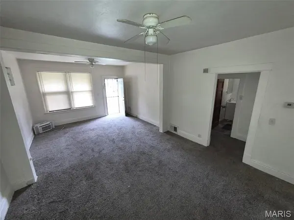 7029 Florence PL, St Louis, MO 63136