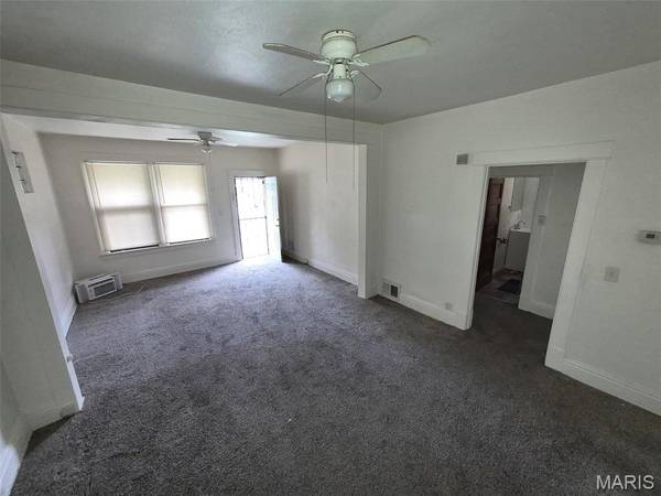7029 Florence PL, St Louis, MO 63136