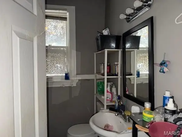 4016 Cora AVE, St Louis, MO 63115