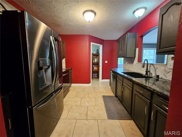 15630 Top DR, St Robert, MO 65584
