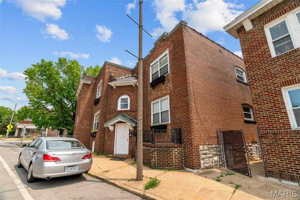 4540 Morganford RD, St Louis, MO 63116