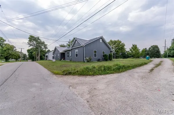 508 E 5th ST, Belle, MO 65013
