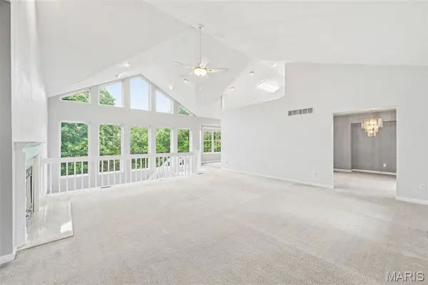 5063 Oak Bluff DR, High Ridge, MO 63049