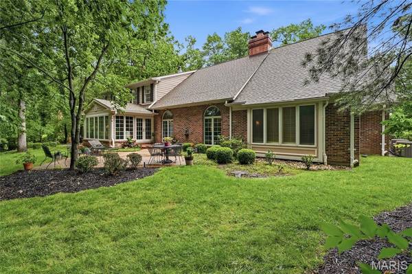 9767 Fall Ridge TRL, Sunset Hills, MO 63127