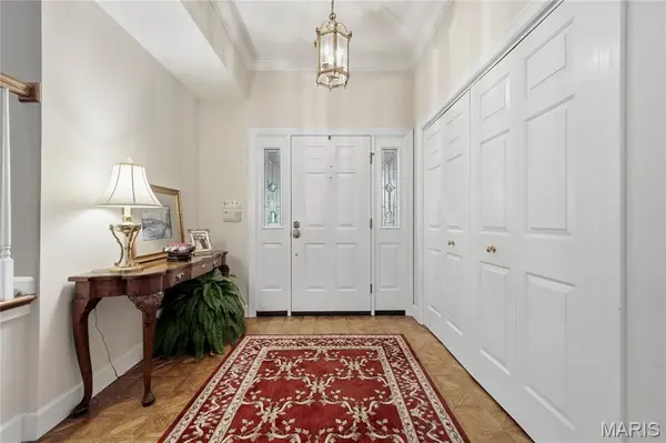 9767 Fall Ridge TRL, Sunset Hills, MO 63127