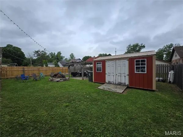 105 S Carleton ST, Farmington, MO 63640