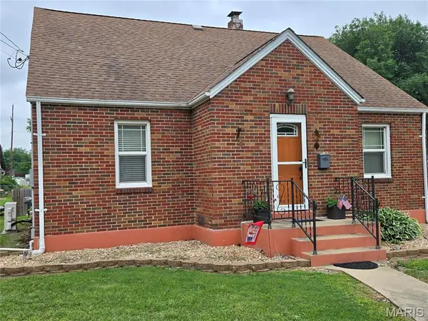 105 S Carleton ST, Farmington, MO 63640