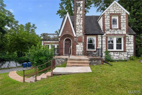 2512 High Ridge AVE, St Louis, MO 63136