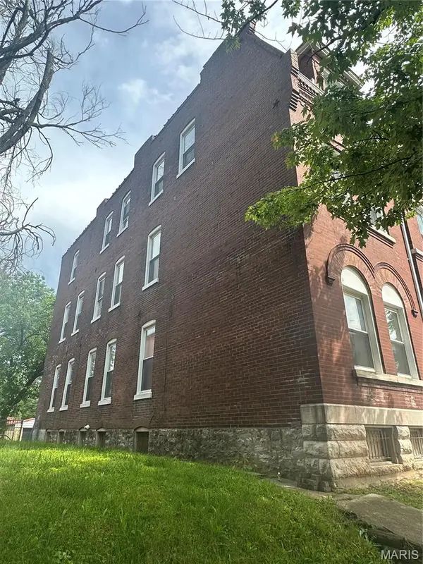4042 Nebraska AVE, St Louis, MO 63118