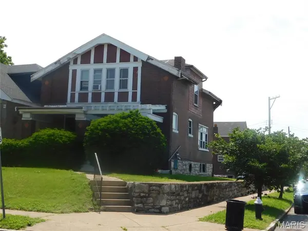 4502 Harris AVE, St Louis, MO 63115