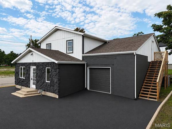 11 S 2nd ST, Festus, MO 63028