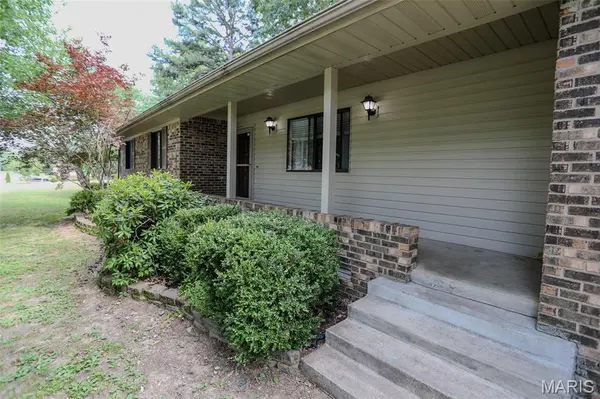 1804 Zehm AVE, Poplar Bluff, MO 63901