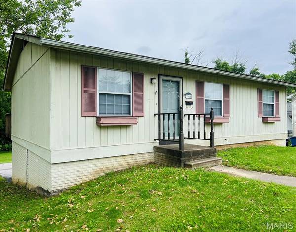 3211 College AVE, Alton, IL 62002