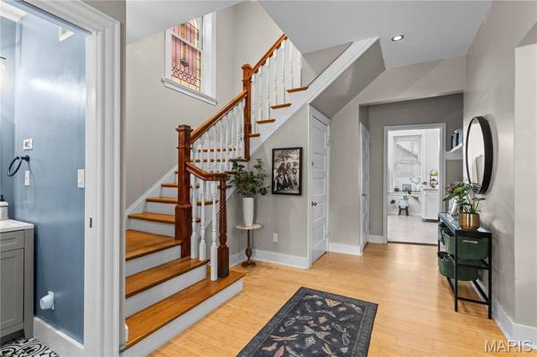 3635 Juniata ST, St Louis, MO 63116