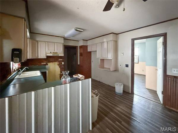 601 N Foster, Center, MO 63436