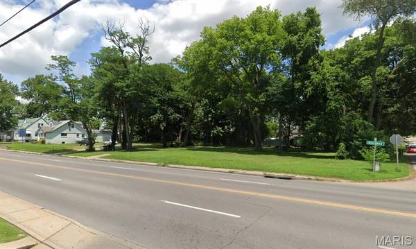 2004 Broadway ST, Cape Girardeau, MO 63701