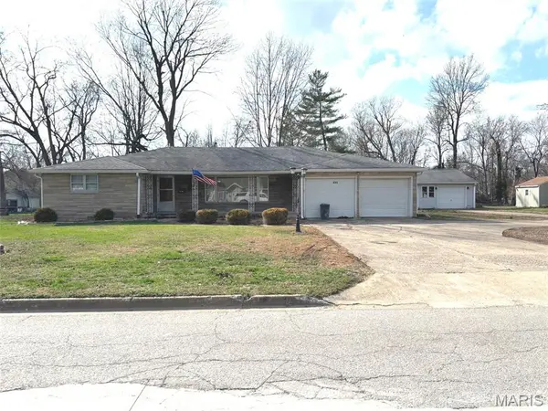 331 Illinois, Salem, IL 62881