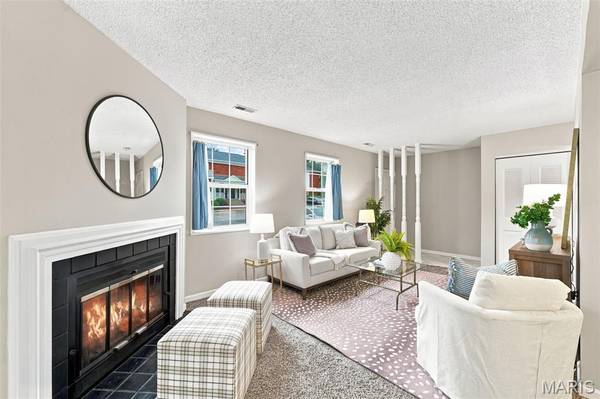 1437 Oriole PL, Brentwood, MO 63144