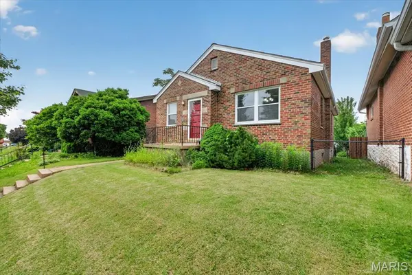 4131 Quincy ST, St Louis, MO 63116