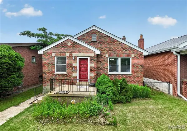 4131 Quincy ST, St Louis, MO 63116