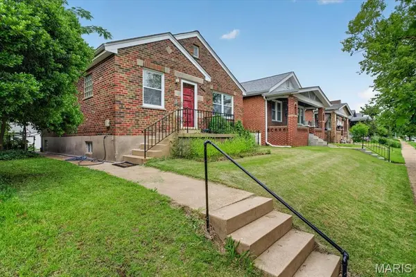 4131 Quincy ST, St Louis, MO 63116