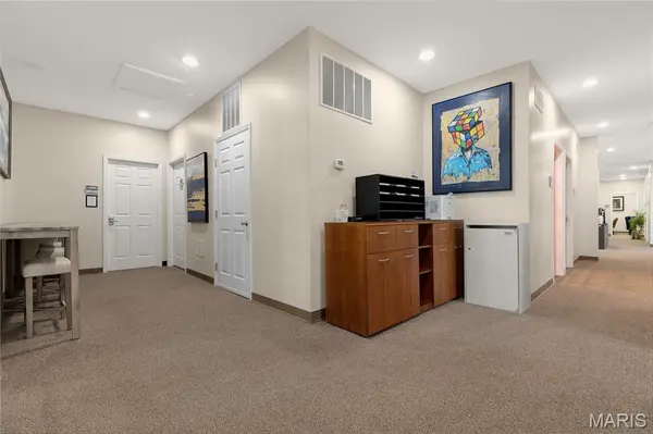 22 Richmond Center CT #8, St Peters, MO 63376