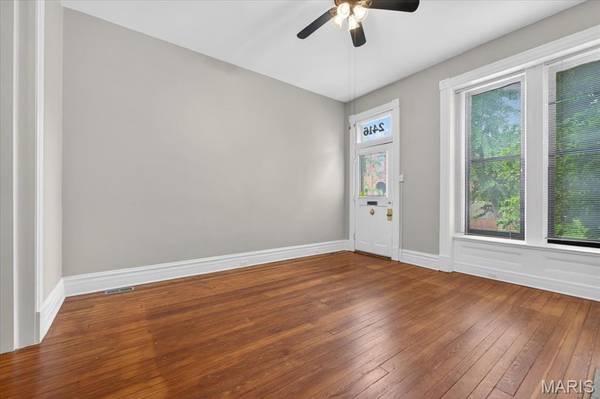 2416 S 13th ST, St Louis, MO 63104