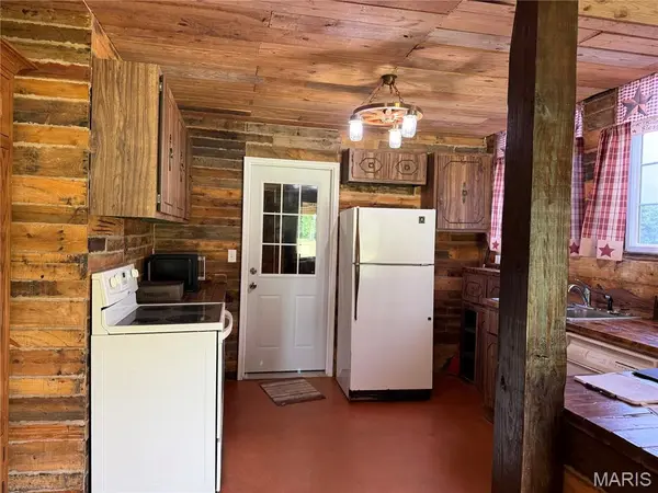 151 E Doc Lin DR, Sparta, IL 62286