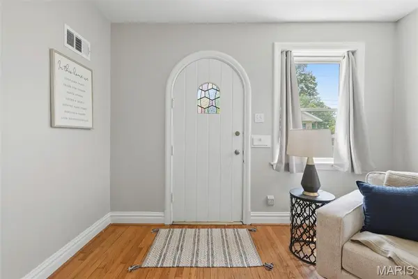2637 Melvin AVE, Brentwood, MO 63144