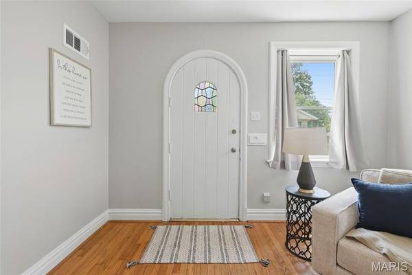 2637 Melvin AVE, Brentwood, MO 63144