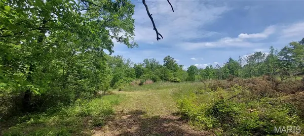 2827 Oberhelman RD, Foristell, MO 63348