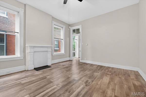 2416 S 13th ST #A, St Louis, MO 63104