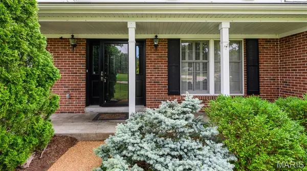 8874 Woodpark DR, Sunset Hills, MO 63127