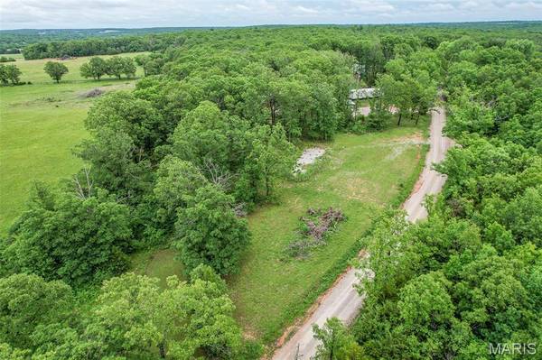 103 Handley RD, Conway, MO 65632
